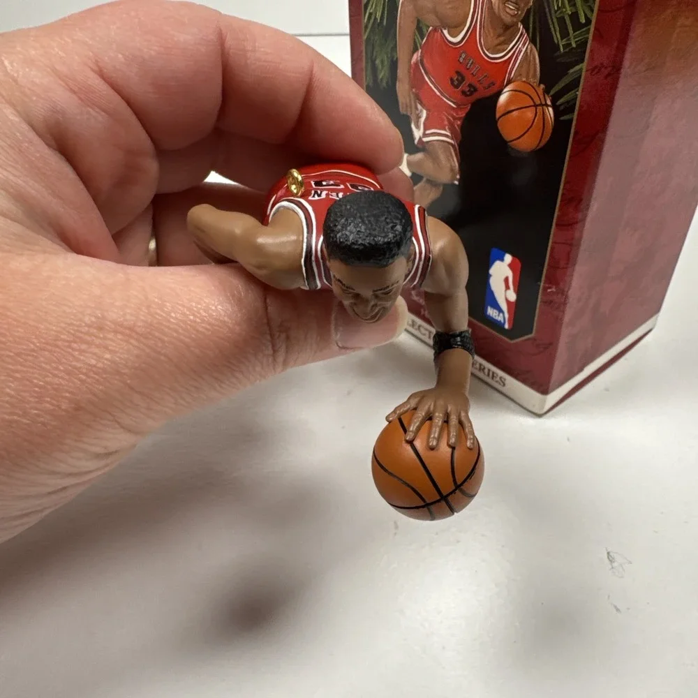 Hallmark Keepsake Christmas Ornament Scottie Pippen NBA Basketball Chicago Bulls